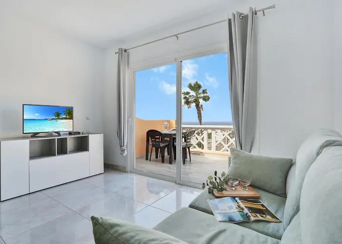 Luxury Romantic Ocean View Apartment *